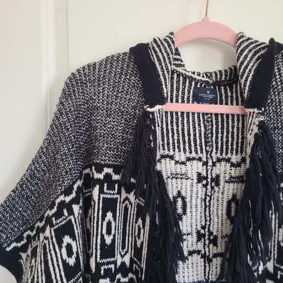 American Eagle Black White Blue Boho Aztec Open Front Short Sleeve Cardi… - Picture 2 of 11